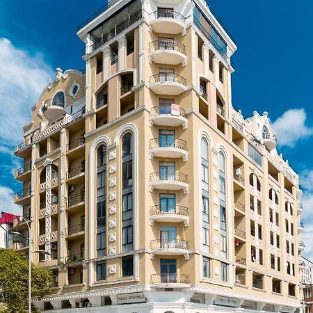 Nice Batumi Apartment Bagian luar foto